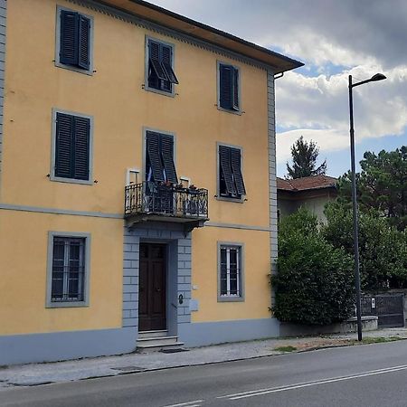 Finestra Sul Borgo Hotel Lucca Exterior photo